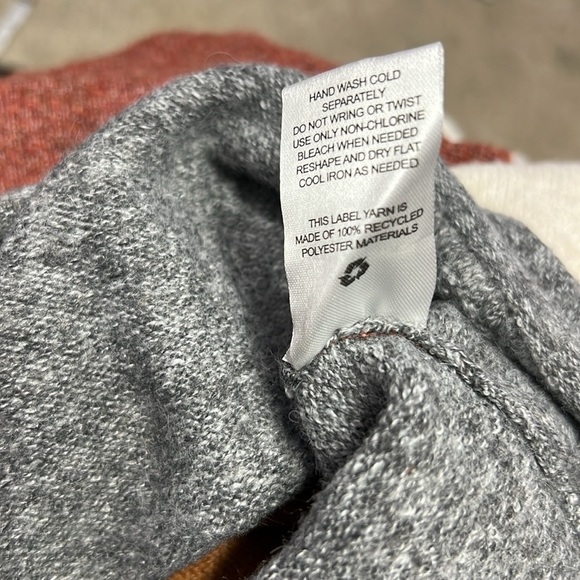 Pinque Rust Stone Color Block Sweater - Picture 6 of 6